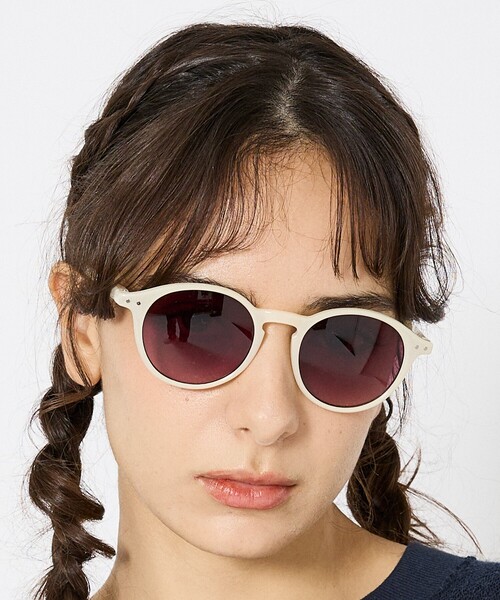 IZIPIZI（イジピジ）の「【IZIPIZI / イジピジ】SUN #D / ボストン型 サングラス / ユニセックス（サングラス・メンズ・ブラック/ネイビー/カーキ/ピンク/イエロー/その他1/その他2/その他3/シルバー/その他4/ゴールド/アイボリー・フリー）」の2枚目の写真
