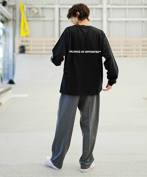 RVCA（ルーカ）の「RVCA/ルーカ ロゴロンT オーバーサイズ ドロップショルダー BD042-064（Tシャツ/カットソー・メンズ・カーキ/ブラック×ブラック/ホワイト×ブラック・M/S/L）」の13枚目の写真