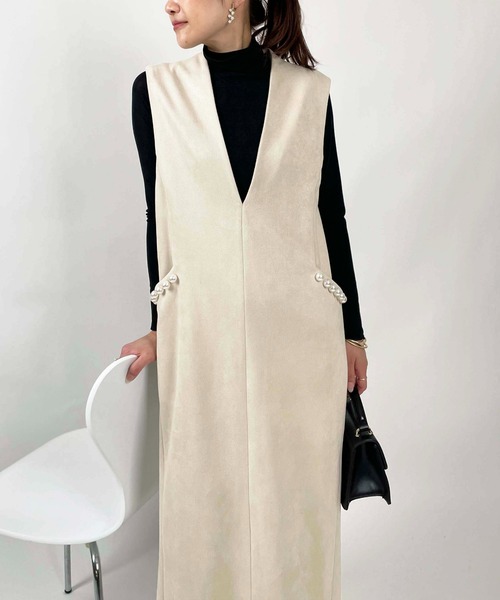 PICCIN PERLA（ピッチンペルラ）の「パール付きストレートジャンスカ（サロペット/オーバーオール・レディース・ブラック/グレー/アイボリー・M）」の2枚目の写真