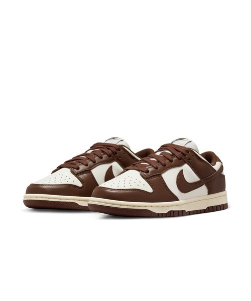 NIKE(ナイキ)の「W DUNK LOW DD1503-124(スニーカー・レディース・ホワイト・22.5cm/23.0cm/23.5cm/24.0cm/24.5cm/25.0cm/25.5cm/26.0cm/26.5cm/27.0cm/27.5cm/28.0cm/28.5cm/29.0cm)」の4枚目の写真