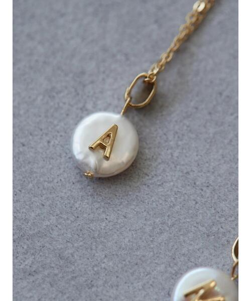 AMERICAN HOLIC（アメリカンホリック）の「イニシャル淡水パールネックレス（ネックレス・レディース・A/K/M/R/S/Y・FREE）」の2枚目の写真