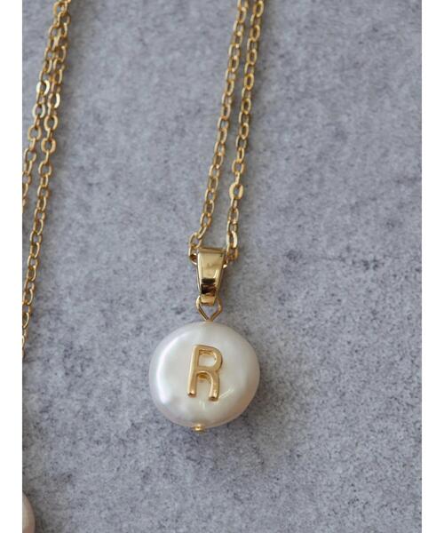 AMERICAN HOLIC（アメリカンホリック）の「イニシャル淡水パールネックレス（ネックレス・レディース・A/K/M/R/S/Y・FREE）」の4枚目の写真