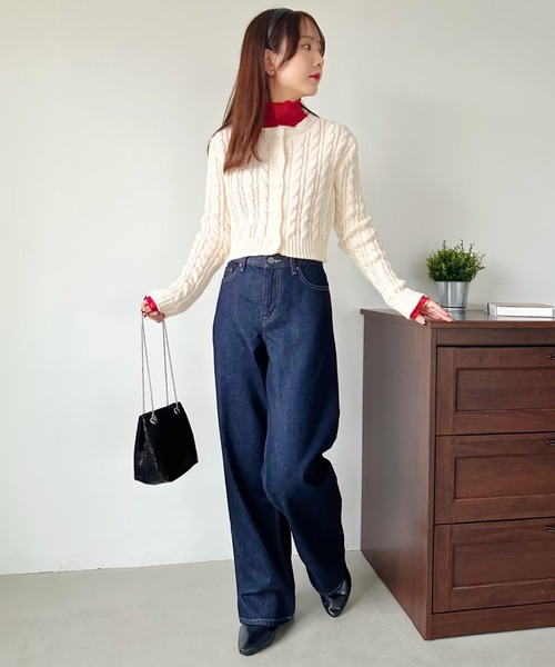 CLEA(クレア)の「クロップド丈ケーブル柄ニットカーディガントップス(カーディガン/ボレロ・レディース・アイボリー/ネイビー/ベージュ/ブラック・FREE)」の12枚目の写真