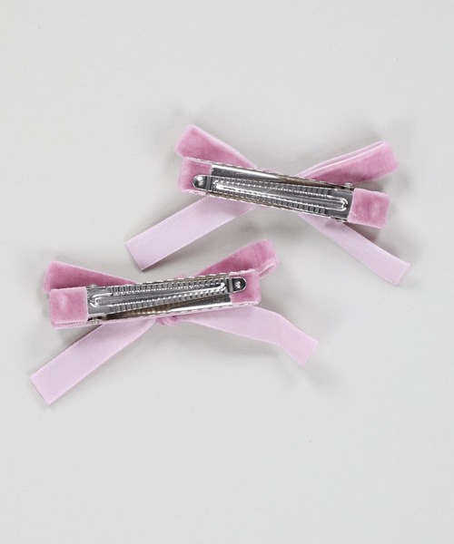 SPINNS（スピンズ）の「【2個セット】ベロアリボンヘアクリップ（バレッタ/ヘアクリップ・レディース・ブラック/レッド/ピンク・ONESIZE）」の8枚目の写真