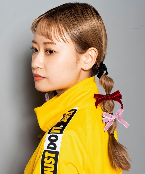SPINNS（スピンズ）の「【2個セット】ベロアリボンヘアクリップ（バレッタ/ヘアクリップ・レディース・ブラック/レッド/ピンク・ONESIZE）」の5枚目の写真