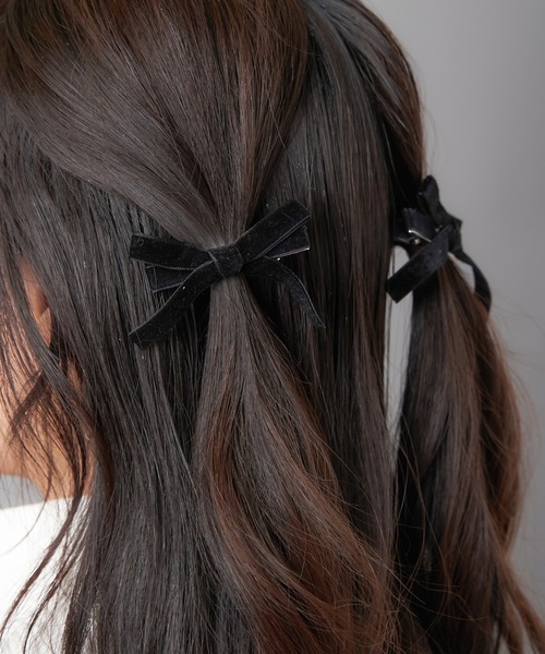 SPINNS（スピンズ）の「【2個セット】ベロアリボンヘアクリップ（バレッタ/ヘアクリップ・レディース・ブラック/レッド/ピンク・ONESIZE）」の10枚目の写真