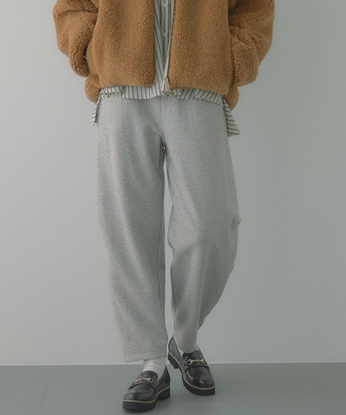 saloon（サルーン）の「SALOON(サルーン)/コクーンスウェットパンツ（スウェットパンツ・レディース・ライトグレー/ブラック/カーキ/アイボリー・FREE）」の3枚目の写真
