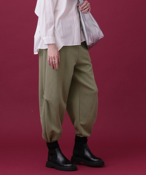 saloon（サルーン）の「SALOON(サルーン)/コクーンスウェットパンツ（スウェットパンツ・レディース・ライトグレー/ブラック/カーキ/アイボリー・FREE）」の7枚目の写真