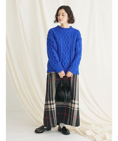 CRAFT STANDARD BOUTIQUE(クラフトスタンダードブティック)の「ケーブルニットドッキングスウェット(スウェット・レディース・杢グレー/モカ/レッド/ブラック/アイボリー/ブルー・FREE)」の18枚目の写真