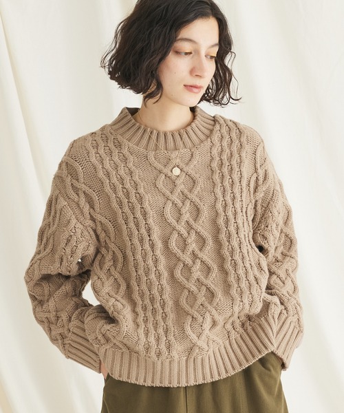 CRAFT STANDARD BOUTIQUE(クラフトスタンダードブティック)の「ケーブルニットドッキングスウェット(スウェット・レディース・杢グレー/モカ/レッド/ブラック/アイボリー/ブルー・FREE)」の4枚目の写真