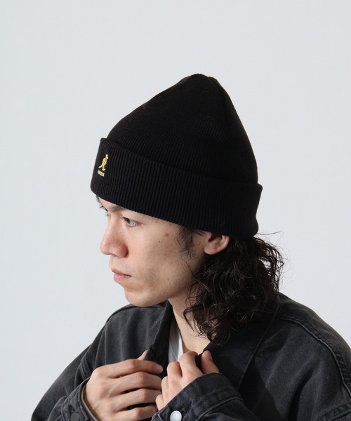 KANGOL(カンゴール)の「KANGOL ACRYLIC CUFF PULL-ON(ニットキャップ/ビーニー・メンズ・キャメル/ブラック×ゴールド/ダークグレー/ダークグリーン/ブラック/ダークブラウン/ライトオレンジ系/ブラック系/カーキ・FREE)」の3枚目の写真