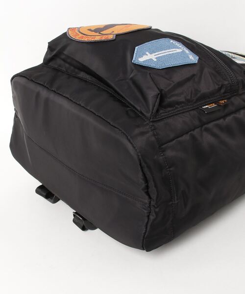 Alpha Industries（アルファインダストリーズ）の「パッチド デイパック コーデュラ（バックパック/リュック・メンズ・ブラック/グレー/ネイビー・FREE）」の5枚目の写真