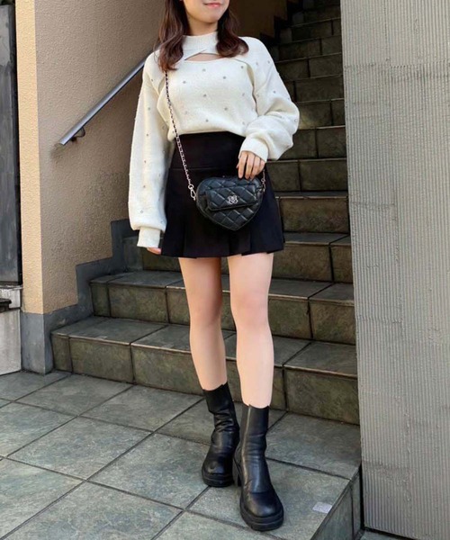 one after another NICE CLAUP（ワンアフターアナザーナイスクラップ）の「キラキラビジュー付きカッティングニット（ニット/セーター・レディース・ブラック/アイボリー/ブルーグレー・FREE）」の9枚目の写真