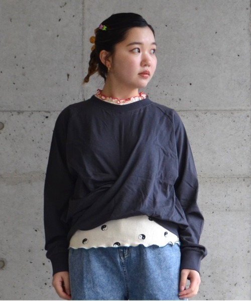 BIG FIELD（ビッグフィールド）の「ナガソデクロスロンT/おとな（Tシャツ/カットソー・レディース・パープル/オフホワイト/グレー/チャコール・160cm）」の4枚目の写真