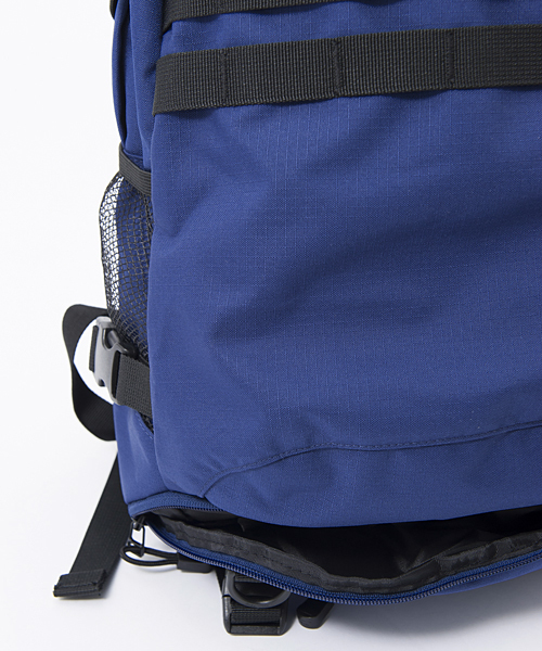 X-girl(エックスガール)の「ADVENTURE BACKPACK(バックパック/リュック・レディース・ブラック/レッド/ネイビー・ONE SIZE)」の12枚目の写真