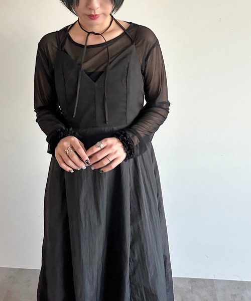 apres jour mignon(アプレジュールミニョン)の「ナイロン異素材キャミワンピース【ZOZOTOWN限定アイテム】(ワンピース・レディース・ネイビー/ブラック・MEDIUM/SMALL/X-LARGE)」の5枚目の写真