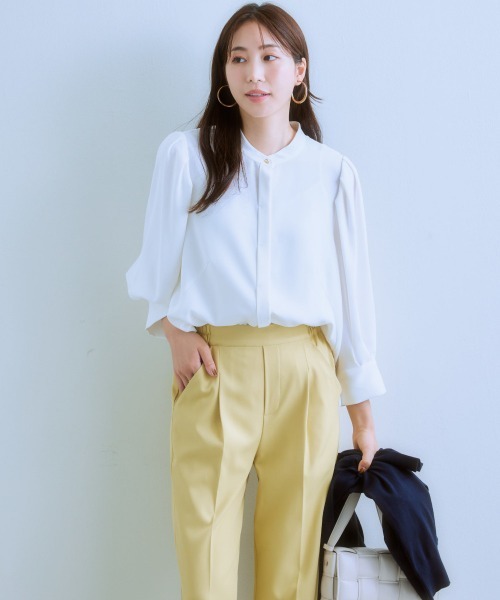 7days Life Styling（セブンデイズライフスタイリング）の「タックボリューム８分袖プチハイネックブラウス（しわになりにくい・UVカット・タンブル乾燥OK）（シャツ/ブラウス・レディース・オフホワイト/ブラック/サックスブルー/ベージュ・S/M/L/LL）」の9枚目の写真