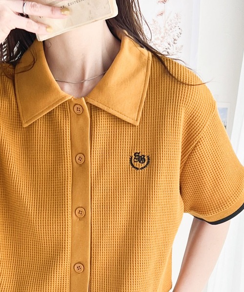 classicalelf（クラシカルエルフ）の「大人レディな正統派。胸刺繍ワッフル短丈ポロカーデ（ポロシャツ・レディース・ブラック/オレンジ/ホワイト/ベージュ・LARGE/MEDIUM/SMALL/X-LARGE）」の10枚目の写真