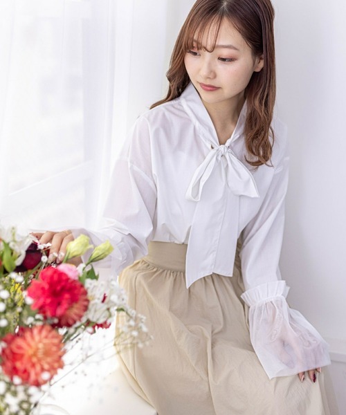 clear（クリア）の「≪再入荷≫袖口チュール切替リボンブラウス[着回し力抜群 ガーリー]（シャツ/ブラウス・レディース・ブラック/オフホワイト・F）」の15枚目の写真