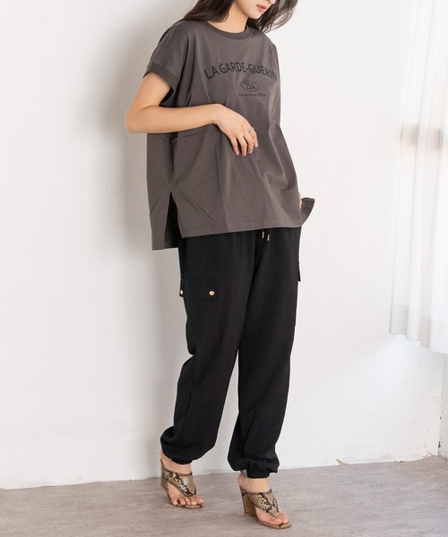 EUCLAID（エウクレイド）の「フレンチスリーブロゴＴシャツ（Tシャツ/カットソー・レディース・ライトグリーン/オフホワイト/チャコールグレー・38）」の17枚目の写真