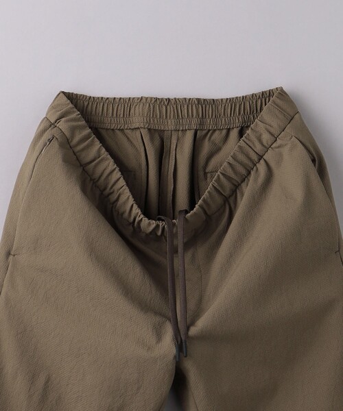 UNITED ARROWS（ユナイテッドアローズ）の「ドビー オールギャザー イージーパンツ COZY -ウォッシャブル・撥水・ストレッチ-（その他パンツ・メンズ・ブラック/ネイビー/モカ・S/M/L/XL）」の18枚目の写真