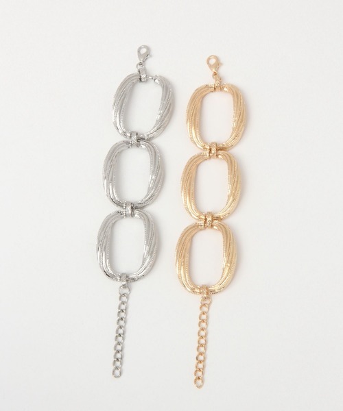 FOREVER 21(フォーエバー トゥエンティーワン)の「メタルループバングル(バングル/リストバンド・レディース・ゴールド/シルバー・FREE)」の3枚目の写真