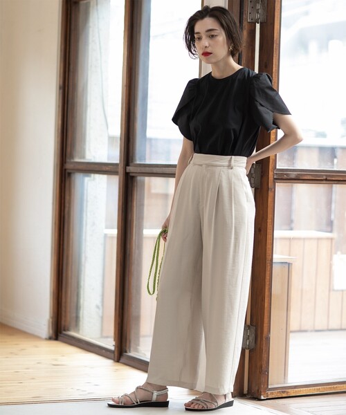 OPAQUE.CLIP(オペークドットクリップ)の「◆チューリップスリーブカットソー【洗濯機洗い可】(Tシャツ/カットソー・レディース・ホワイト/ブラック/ブルー/ベージュ・40/38/42/36)」の21枚目の写真