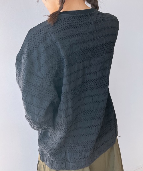 AS KNOW AS plus(アズノゥアズプラス)の「◎カットソーと布帛切り替え パフスリーブプルオーバー(Tシャツ/カットソー・レディース・ブラック系/ホワイト系/ブルー系/ブルー系1/ホワイト系1/ネイビー系/グリーン系/ブルー系2・FREE)」の16枚目の写真
