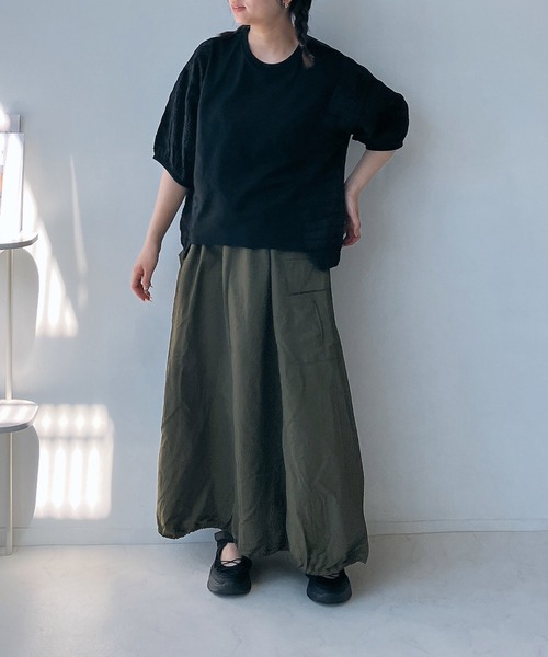 AS KNOW AS plus(アズノゥアズプラス)の「◎カットソーと布帛切り替え パフスリーブプルオーバー(Tシャツ/カットソー・レディース・ブラック系/ホワイト系/ブルー系/ブルー系1/ホワイト系1/ネイビー系/グリーン系/ブルー系2・FREE)」の13枚目の写真