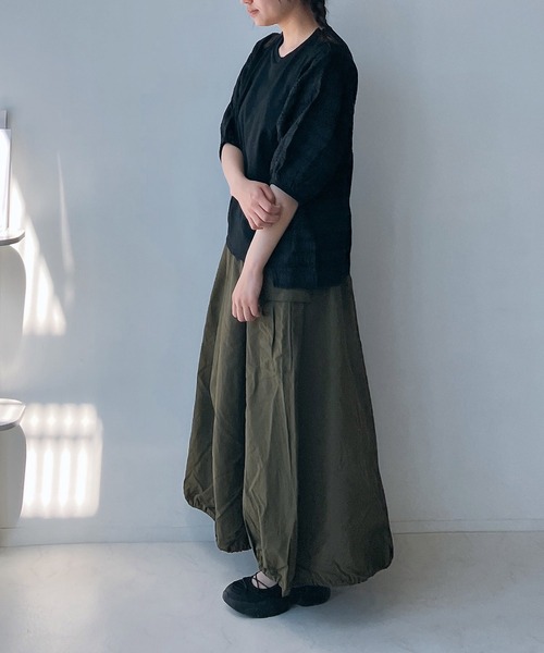 AS KNOW AS plus(アズノゥアズプラス)の「◎カットソーと布帛切り替え パフスリーブプルオーバー(Tシャツ/カットソー・レディース・ブラック系/ホワイト系/ブルー系/ブルー系1/ホワイト系1/ネイビー系/グリーン系/ブルー系2・FREE)」の10枚目の写真