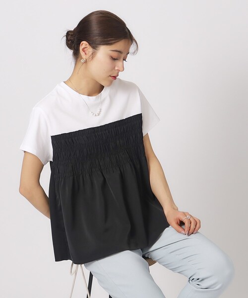 MUVEIL⭐︎ビジュー付Tシャツ miumiu ミュウミュウ 22AW ビジュートリム Tシャツ 刺繍ロゴ入り