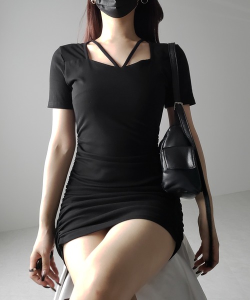 me+em select(ミームセレクト)の「※※【 2color 】クロスストラップシャーリングミニワンピース / cross strap shirring mini onepiece(ワンピース・レディース・ブラック/グレー・MEDIUM/SMALL)」の17枚目の写真