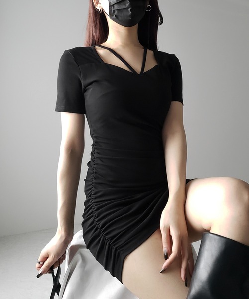 me+em select(ミームセレクト)の「※※【 2color 】クロスストラップシャーリングミニワンピース / cross strap shirring mini onepiece(ワンピース・レディース・ブラック/グレー・MEDIUM/SMALL)」の18枚目の写真