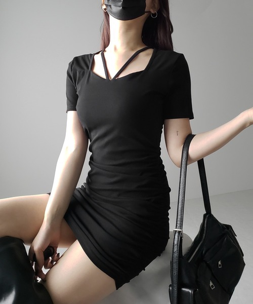 me+em select(ミームセレクト)の「※※【 2color 】クロスストラップシャーリングミニワンピース / cross strap shirring mini onepiece(ワンピース・レディース・ブラック/グレー・MEDIUM/SMALL)」の16枚目の写真