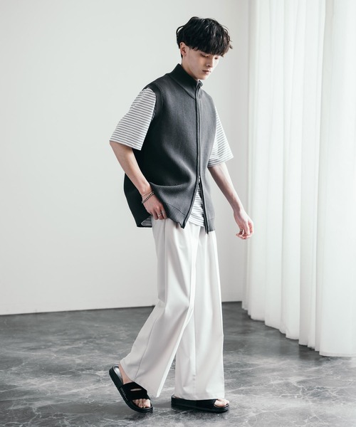 Rocky Monroe（ロッキーモンロー）の「ダブルジップハイネック