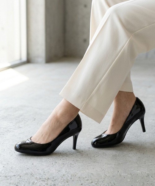 SEVEN TWELVE THIRTY(セヴントゥエルヴサーティー)の「LovelyWalk ラウンドトゥパンプス(パンプス・レディース・ブラック/ブラック系その他/Black/グレイッシュベージュ/ライトピンク/ネイビー・24.5cm/23cm/24cm/22.5cm/22cm/23.5cm)」の4枚目の写真