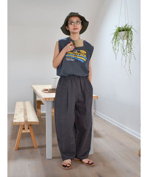 Ungrid(アングリッド)の「ヴィンテージロゴノースリトップス(Tシャツ/カットソー・レディース・オフホワイト/チャコールグレー/マスタード・FREE)」の12枚目の写真