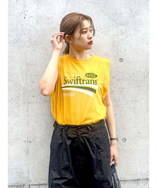 Ungrid(アングリッド)の「ヴィンテージロゴノースリトップス(Tシャツ/カットソー・レディース・オフホワイト/チャコールグレー/マスタード・FREE)」の13枚目の写真