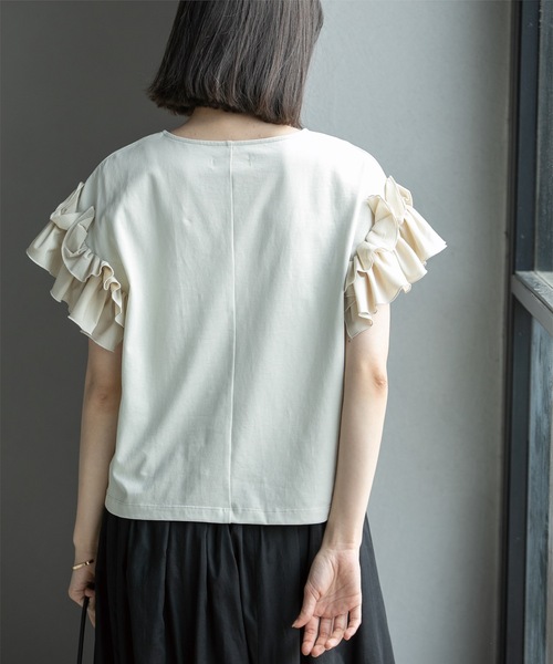 OPAQUE.CLIP(オペークドットクリップ)の「◆《美人百花掲載》フリルドッキングスリーブカットソー【洗濯機洗い可】(Tシャツ/カットソー・レディース・ブルー系その他/ホワイト/ブラック/ライトベージュ・36/38/40/42)」の16枚目の写真