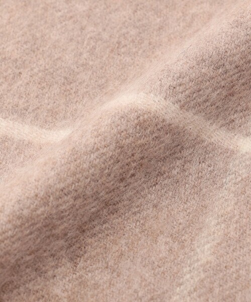 23区(ニジュウサンク)の「カシミヤ チェック マフラー(マフラー・レディース・ダークグリーン系3/オレンジ系3/ベージュ系3/グレー系3・F)」の5枚目の写真