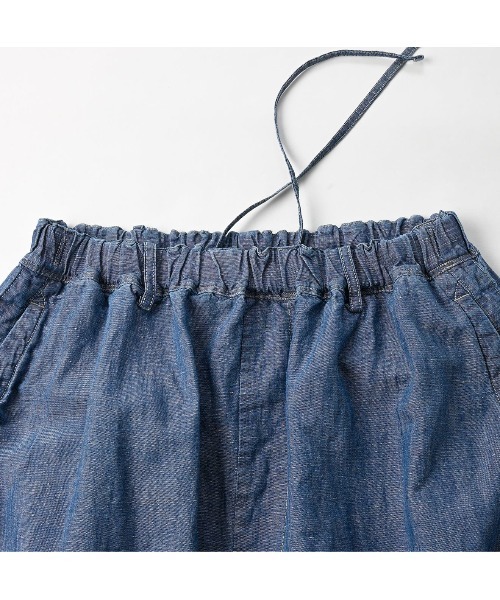 45R（フォーティファイブアール）の「綿麻ダンガリーのチーゴスカート（清）（スカート・レディース・インディゴブルー・FREE）」の7枚目の写真