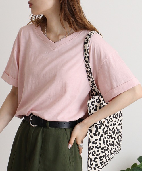 atONE(アットワン)の「オーバーサイズVネックTee(Tシャツ/カットソー・レディース・ブラック/ブルー系その他2/カーキ/オフホワイト/パープル系その他/パープル系その他2/ブルー系その他/モカ/ピンク系その他3/ピンク系その他4/ベージュ/ネイビー・M/L)」の12枚目の写真