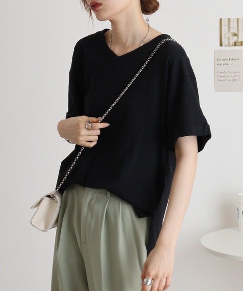 atONE(アットワン)の「オーバーサイズVネックTee(Tシャツ/カットソー・レディース・ブラック/ブルー系その他2/カーキ/オフホワイト/パープル系その他/パープル系その他2/ブルー系その他/モカ/ピンク系その他3/ピンク系その他4/ベージュ/ネイビー・M/L)」の17枚目の写真