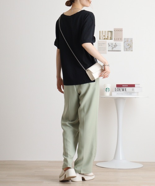 atONE(アットワン)の「オーバーサイズVネックTee(Tシャツ/カットソー・レディース・ブラック/ブルー系その他2/カーキ/オフホワイト/パープル系その他/パープル系その他2/ブルー系その他/モカ/ピンク系その他3/ピンク系その他4/ベージュ/ネイビー・M/L)」の15枚目の写真