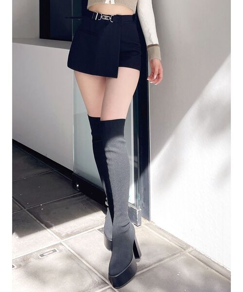 GYDA（ジェイダ）の「Symmetry GYDAラップスカートライクショートパンツ（スカート・レディース・ブラック/キャメル・FREE）」の2枚目の写真