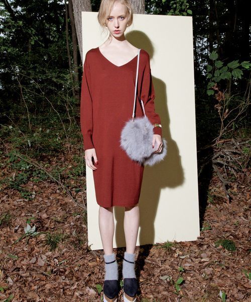 MURUA（ムルーア）の「【FEMININE】ﾌﾟﾚｰﾝVﾈｯｸﾛﾝｸﾞOP（ワンピース・レディース・カーキ/グレー/ブラック/ブラウン・FREE）」の12枚目の写真