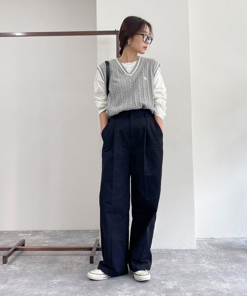 fredy emue（フレディエミュ）の「FR刺繍柄編みニットベスト（ベスト・レディース・ネイビー/オフホワイト/グレー・38）」の21枚目の写真