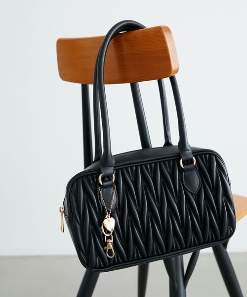 MAJESTIC LEGON（マジェスティックレゴン）の「チャームセット横長バッグ（ハンドバッグ・レディース・アイボリー/グレイッシュベージュ/ブラック/キャメル・FREE）」の20枚目の写真