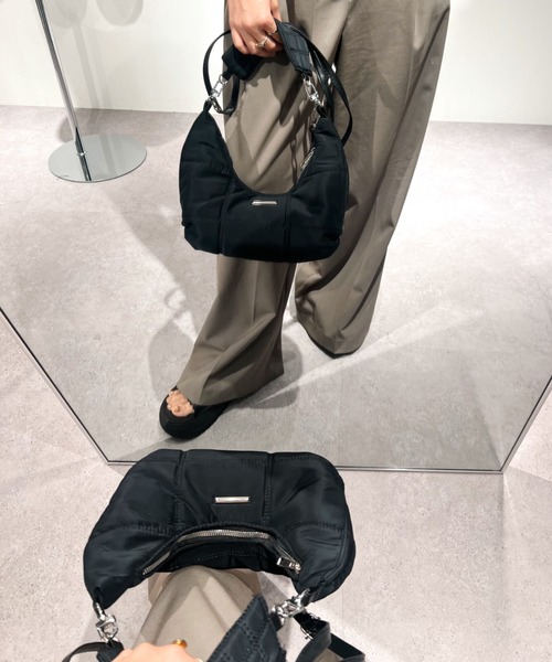 Solace（ソレイス）の「3wayナイロンキルティングハンドバッグ（ハンドバッグ・レディース・ブラック・FREE）」の4枚目の写真