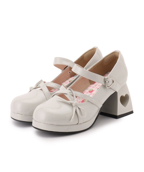 cs T&P（シーエスティーアンドピー）の「大人気インフルエンサー 桜井ひかるちゃんコラボ 厚底ストラップ付ハートくり抜きヒールパンプス（パンプス・レディース・ワイン系3/アイボリー系1/グレー系1/ブラック系1・S/M/L/LL）」の6枚目の写真